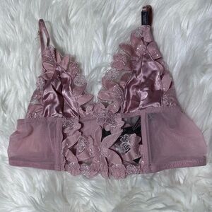 NWT‎ Victoria’s Secret lace bralette size XS